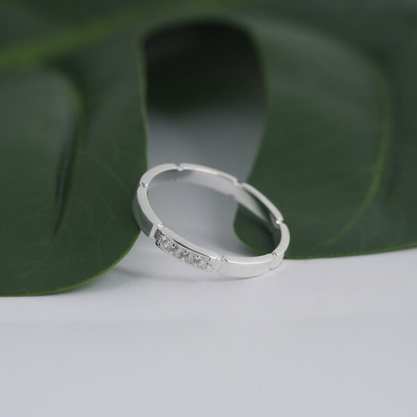 Maillon Panthère wedding ring