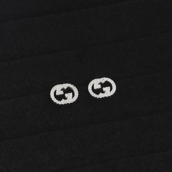 Gucci Interlocking studs