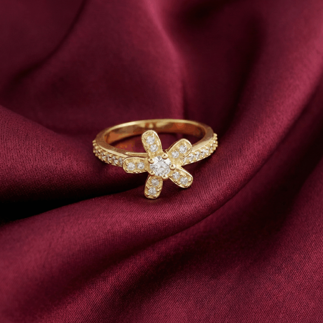 Van Cleef & Arpels, Socrate Ring, 1 Flower, Gold Filled
