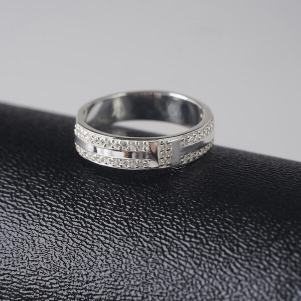 LOVE ring, small model, paved