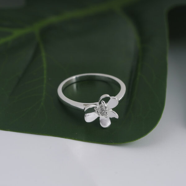Frivole ring, 1 flower, small model