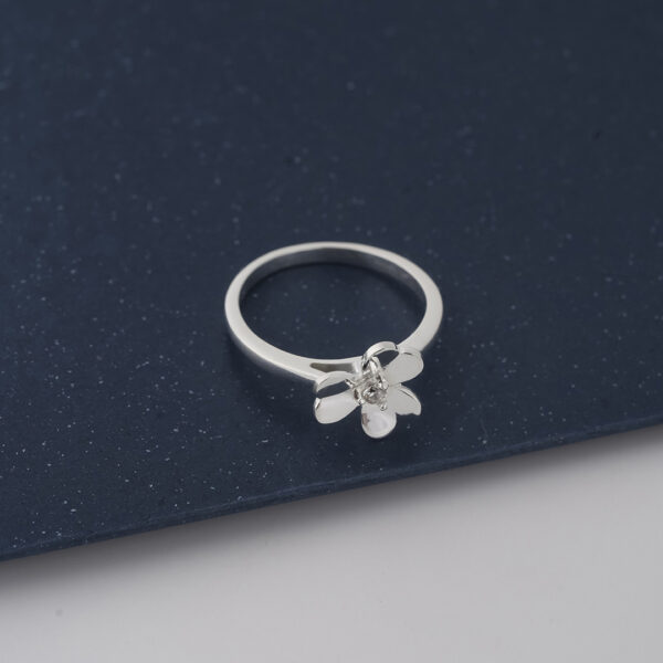 Frivole ring, 1 flower, small model