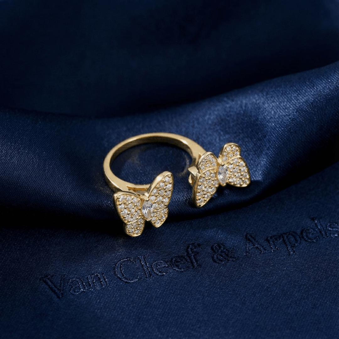 Van Cleef & Arpels, Two Butterfly Between the Finger Ring, Gold Filled