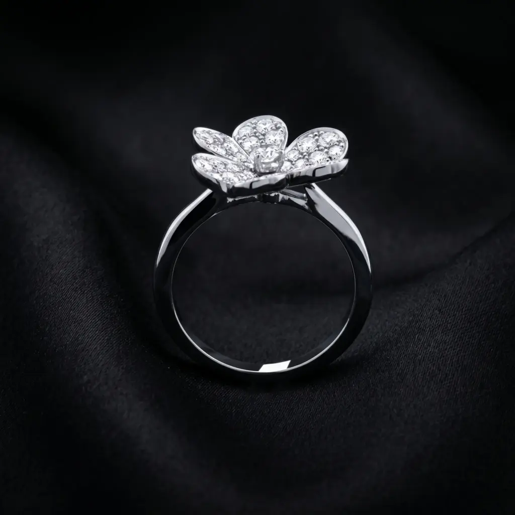 Van Cleef & Arpels, Frivole ring, 1 flower, paved stone